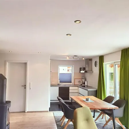 Berggarten Apartment *