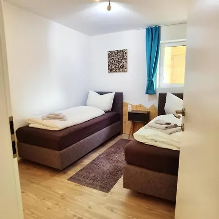 Berggarten Apartment *